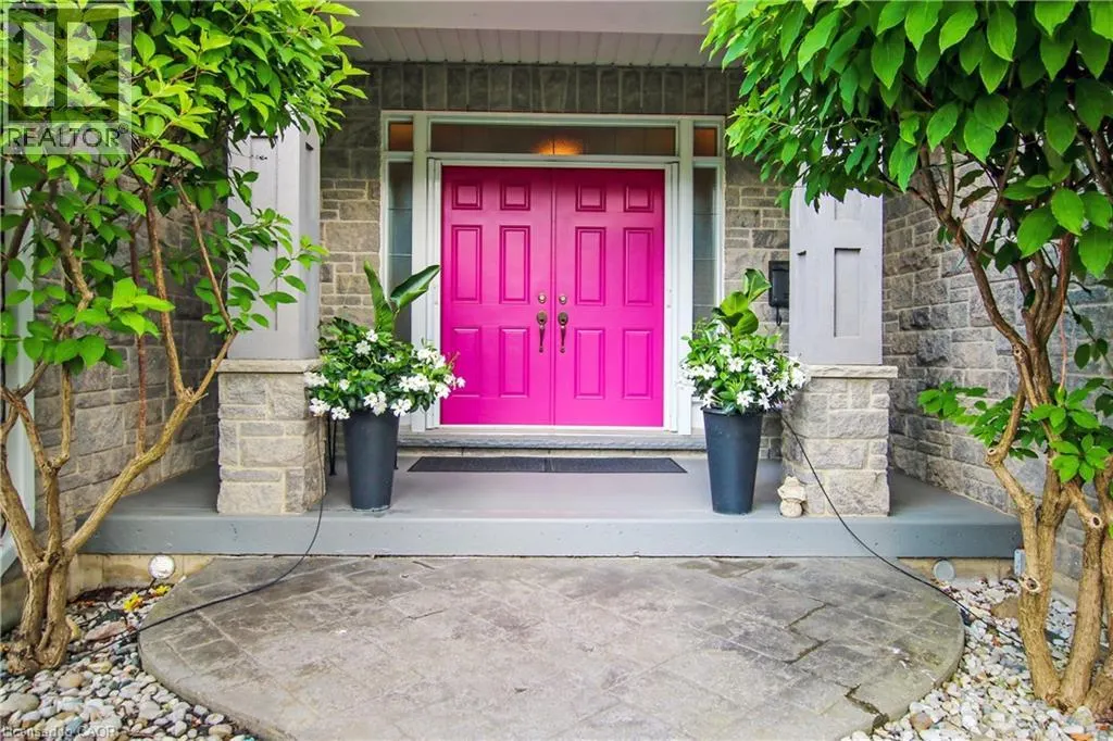 596 LAKEVIEW Drive