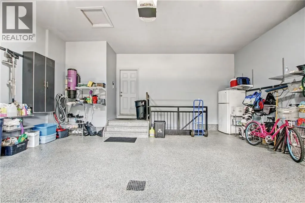 596 LAKEVIEW Drive