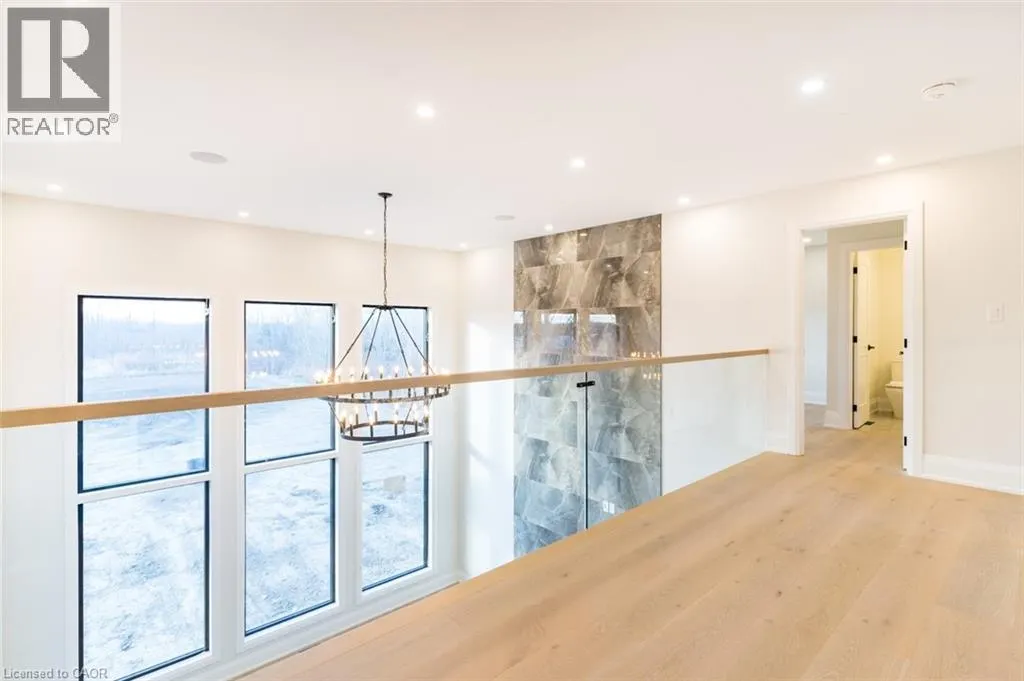 256 MOUNTAIN Road