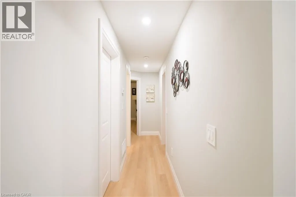 10 SOUTH CREEK Drive Unit# 2, #2