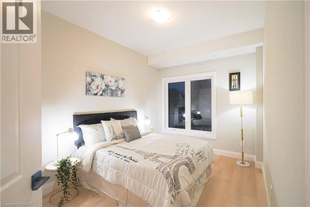 10 SOUTH CREEK Drive Unit# 2, #2
