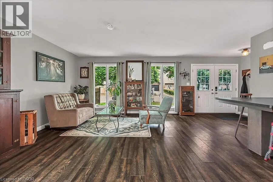 44 RAVINE Crescent