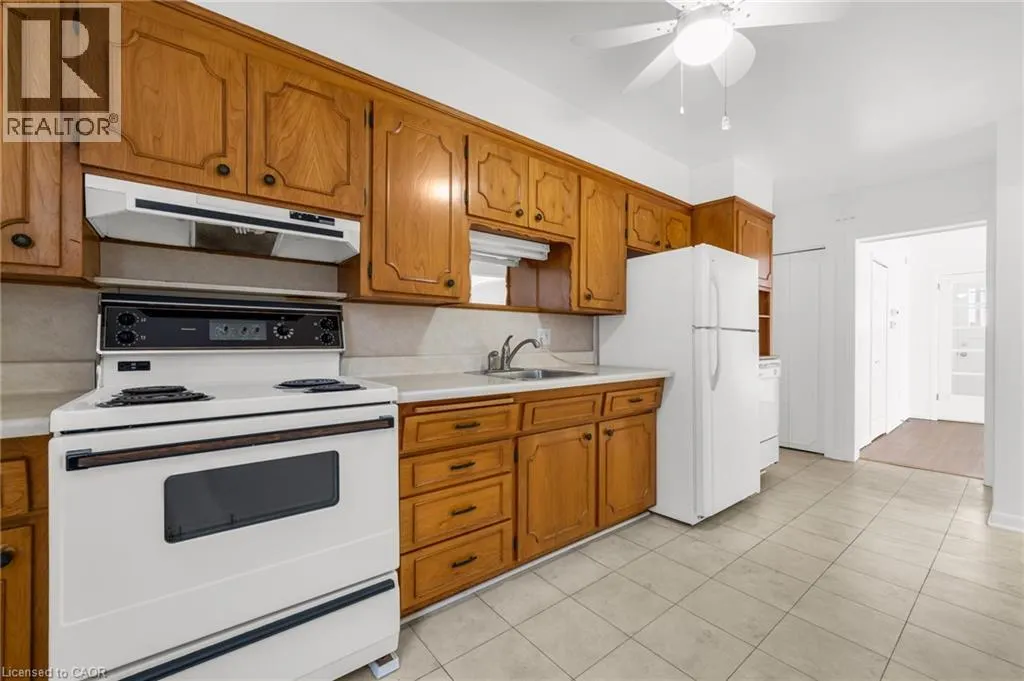 23 ELM Street Unit# Upper, #Upper