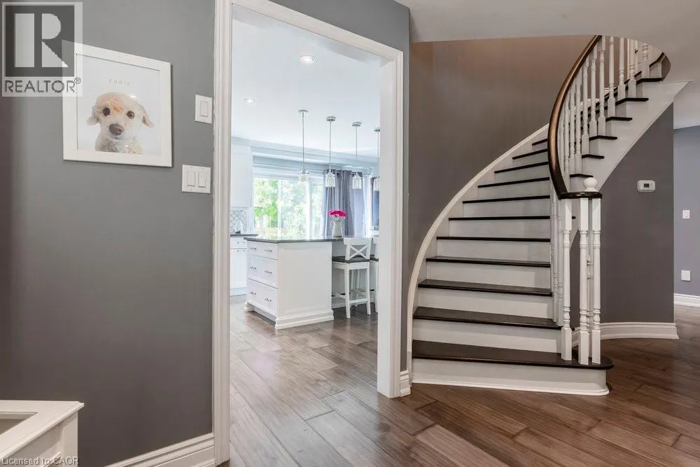 15 BUTTERCUP Crescent
