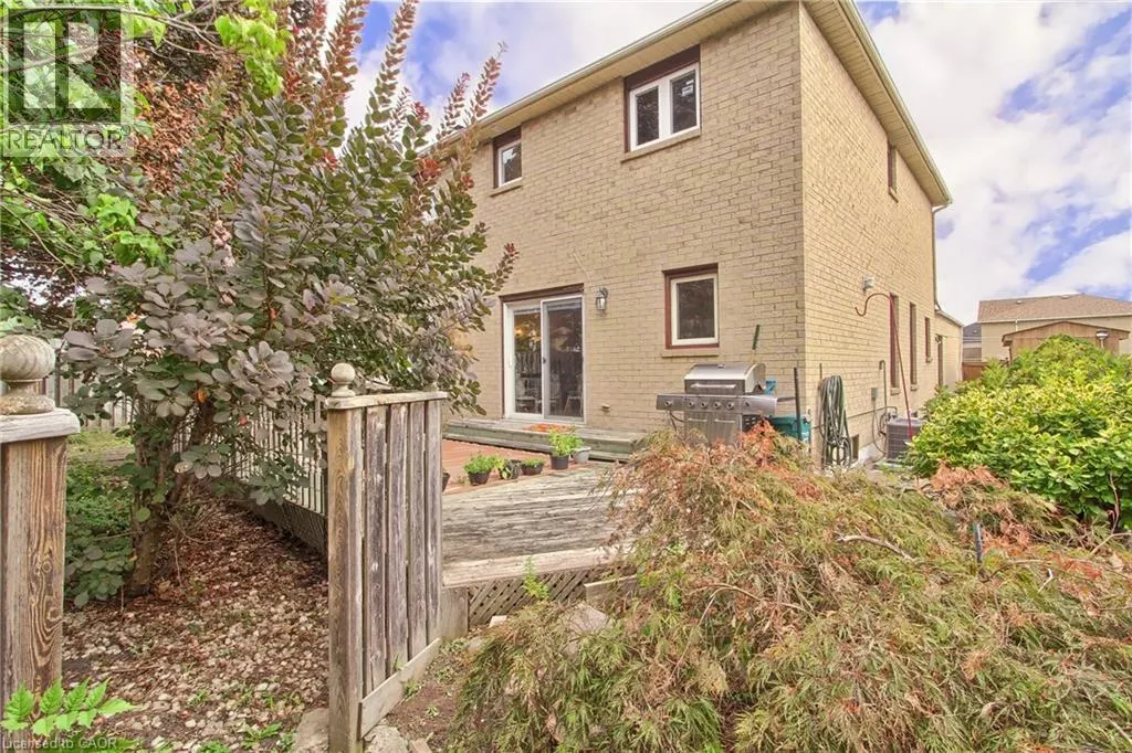 2 NUTTALL Street