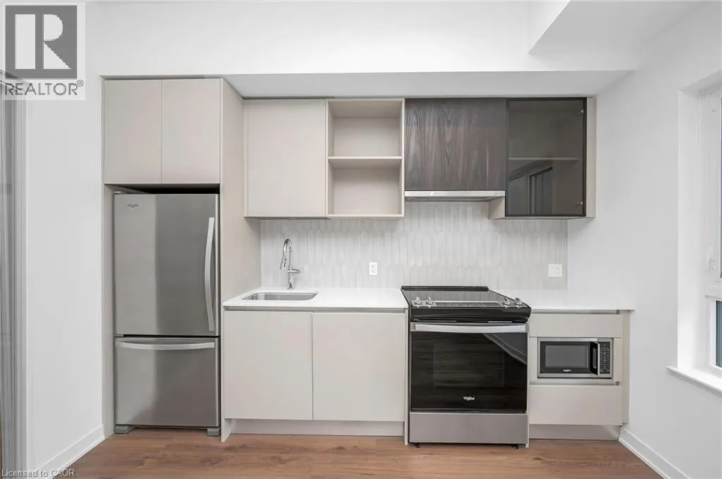 395 DUNDAS Street Unit# 718, #718