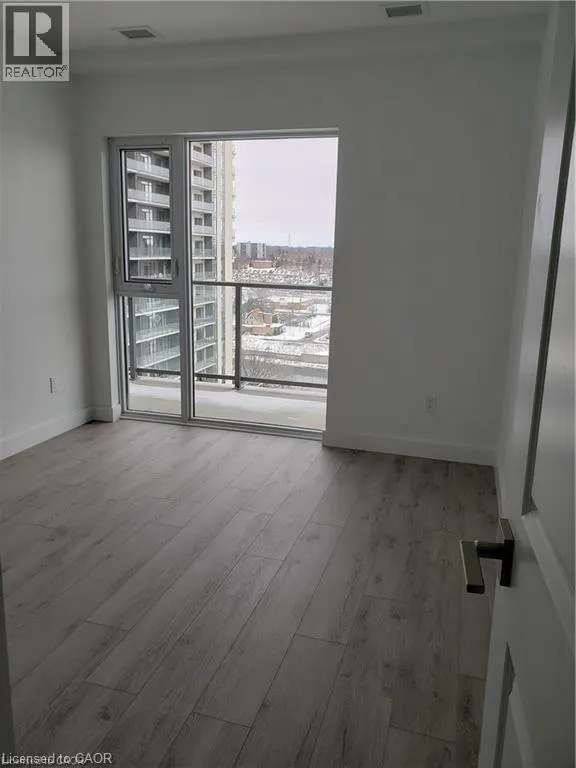 15 GLEBE Street Unit# 1211, #1211