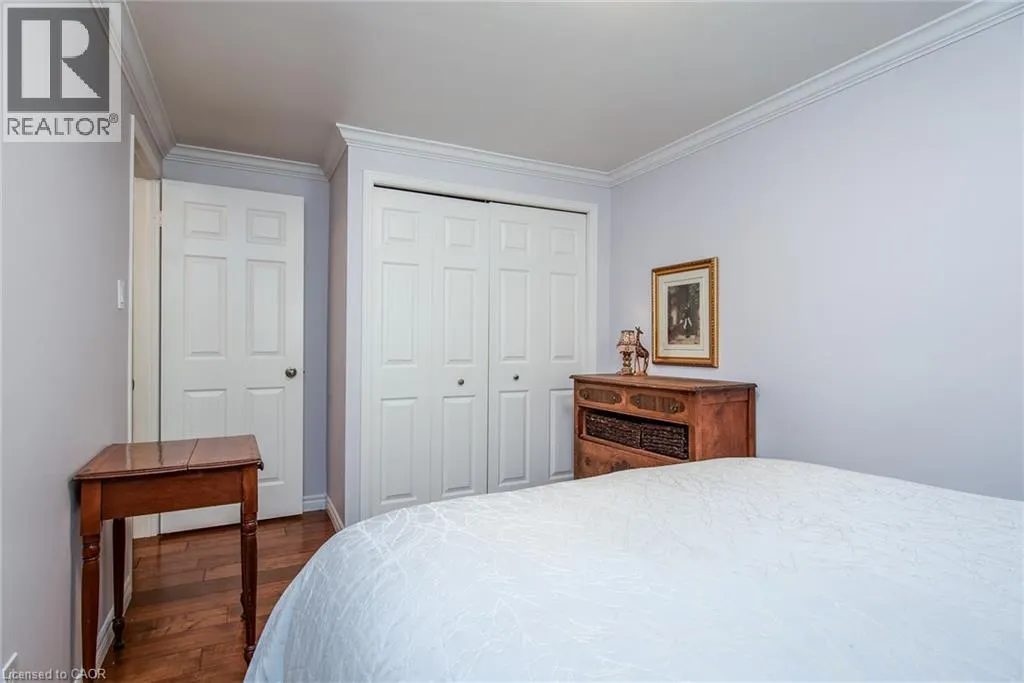 500 FOXHILL Place