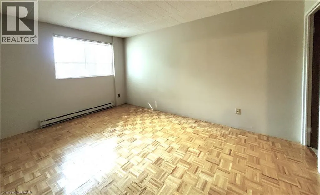 6 WALTON Avenue Unit# 104, #104