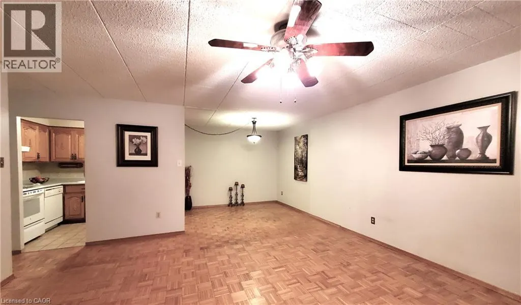 6 WALTON Avenue Unit# 104, #104