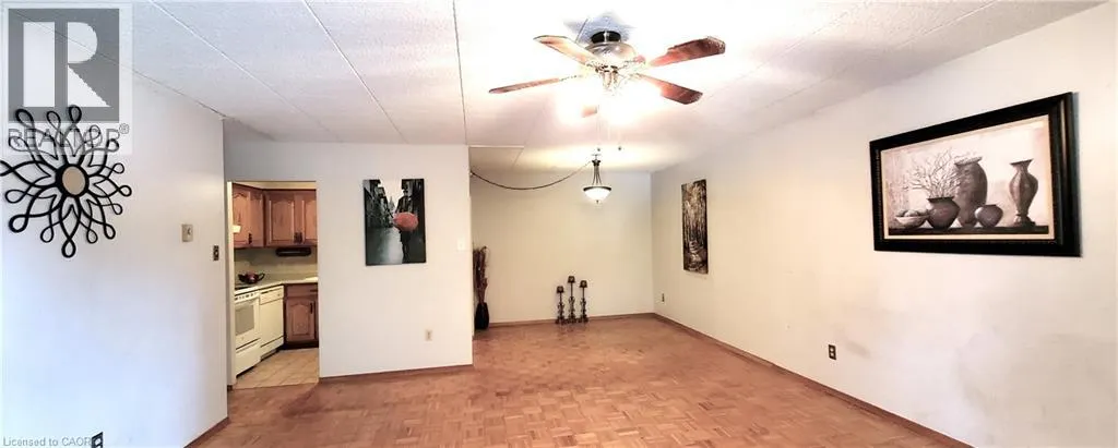 6 WALTON Avenue Unit# 104, #104