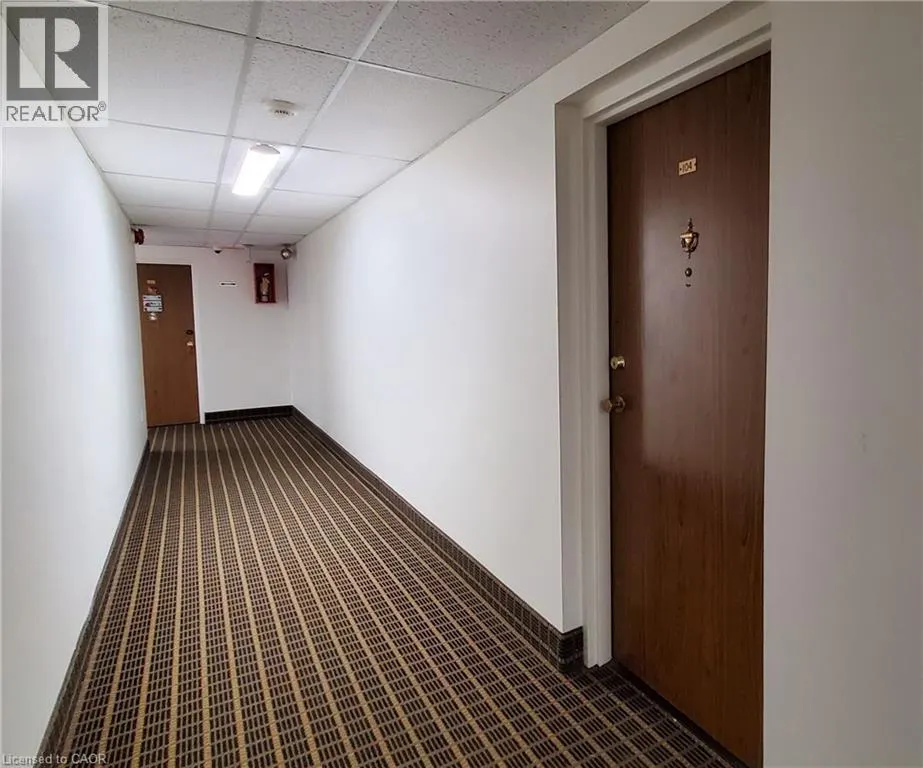 6 WALTON Avenue Unit# 104, #104