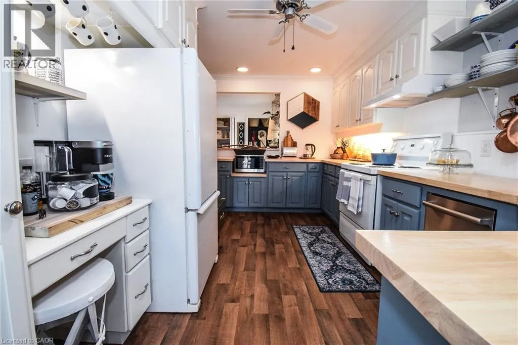 776 SANDY BAY Road