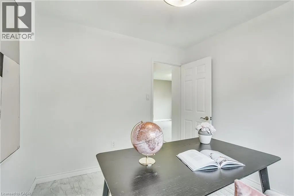 9 VALANNA Court