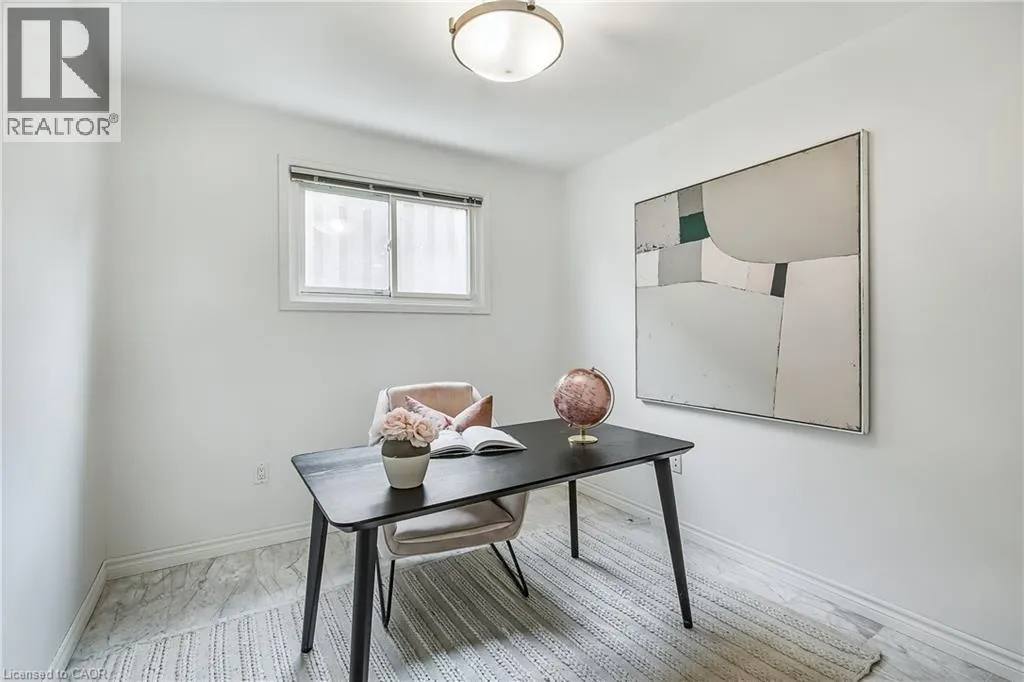 9 VALANNA Court