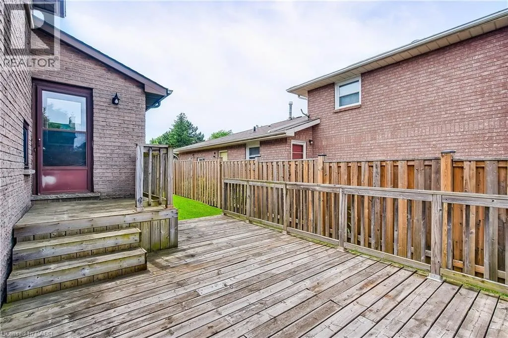 9 VALANNA Court