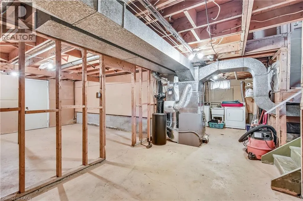 9 VALANNA Court