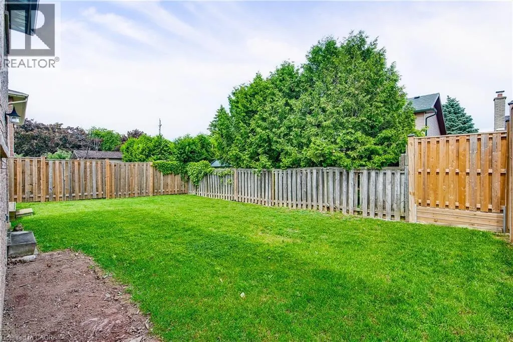 9 VALANNA Court