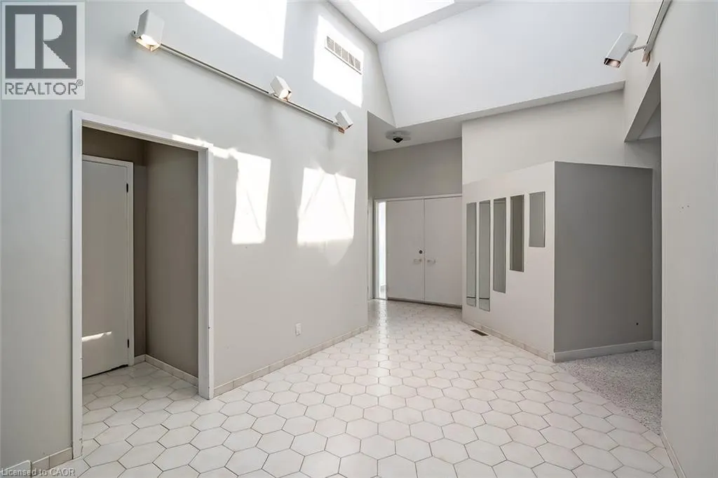 4189 INGLEWOOD Drive