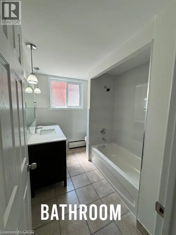 6 ELMSDALE Drive Unit# 1, #1