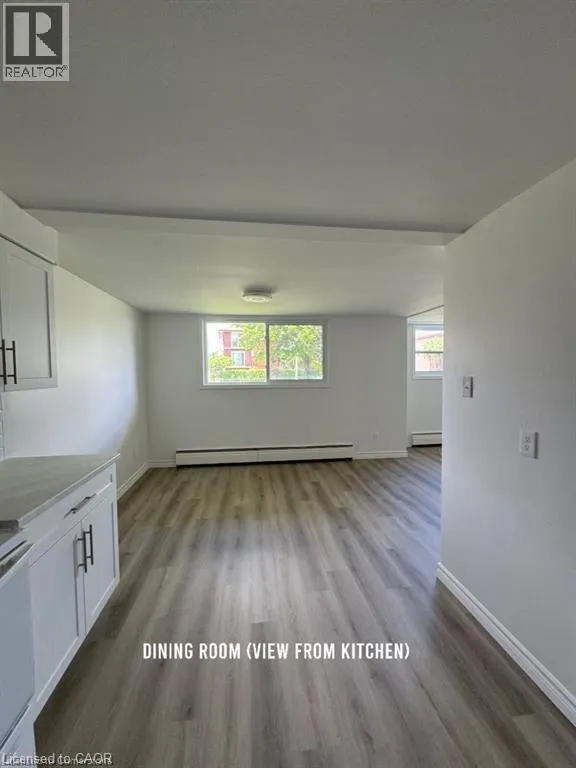 6 ELMSDALE Drive Unit# 1, #1