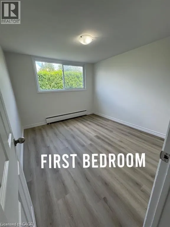 6 ELMSDALE Drive Unit# 1, #1