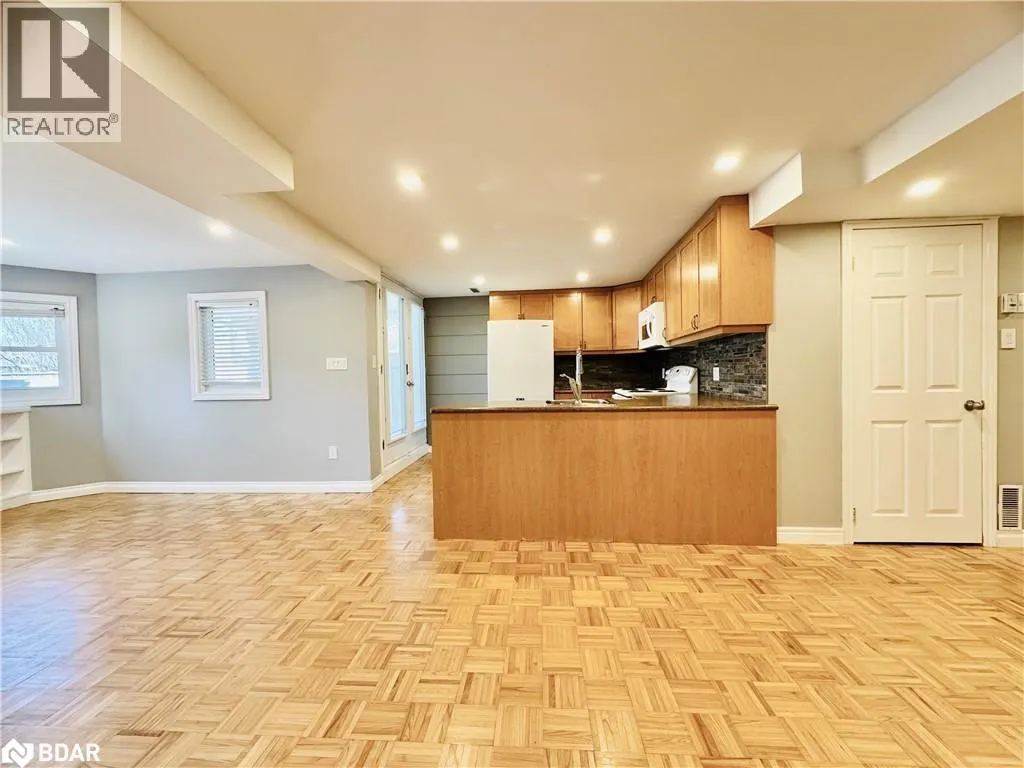 22 GRAND FOREST Drive Unit# BSMT, #BSMT
