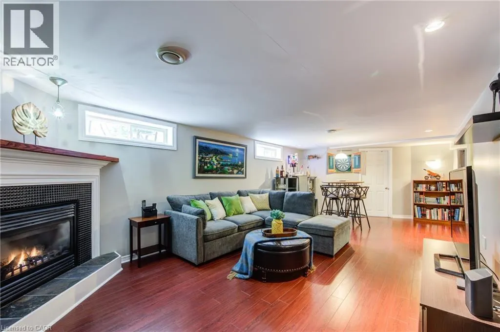 317 SPENCER Street