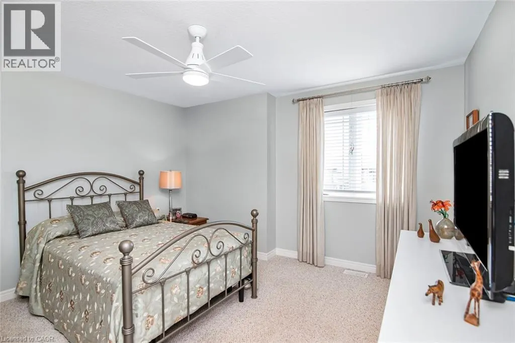 3 COPPERHILL Court