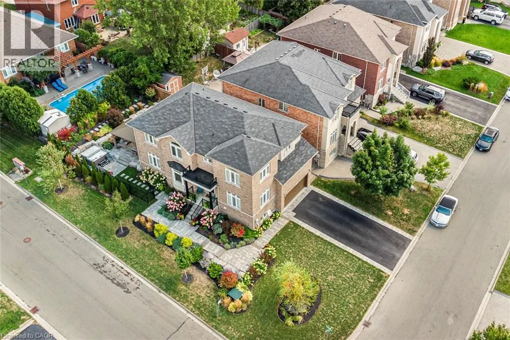 3 COPPERHILL Court