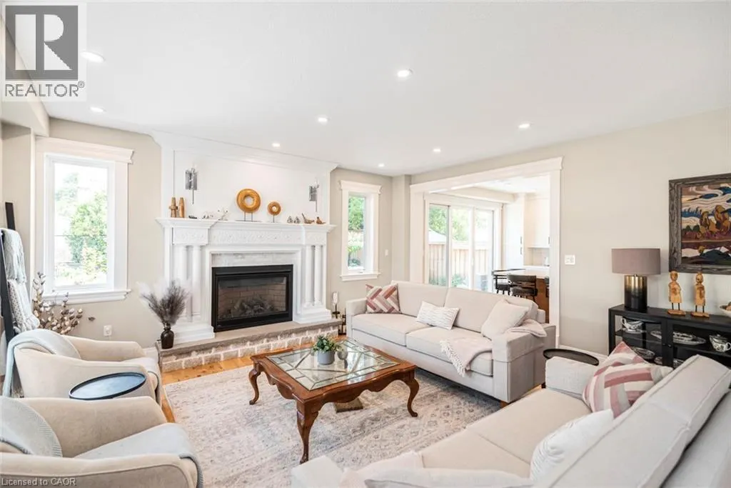 3 COPPERHILL Court