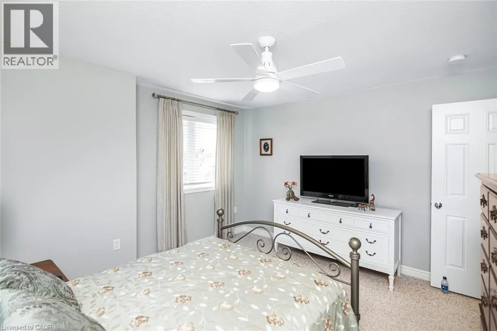 3 COPPERHILL Court