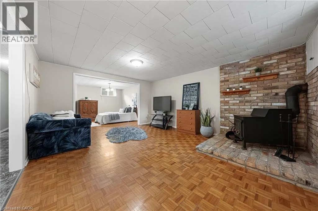 55 LAURIS Avenue