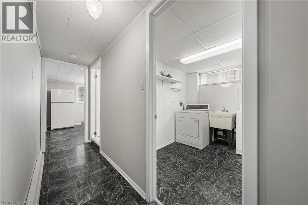55 LAURIS Avenue