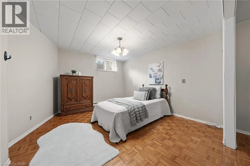 55 LAURIS Avenue