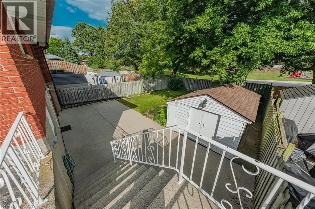55 LAURIS Avenue