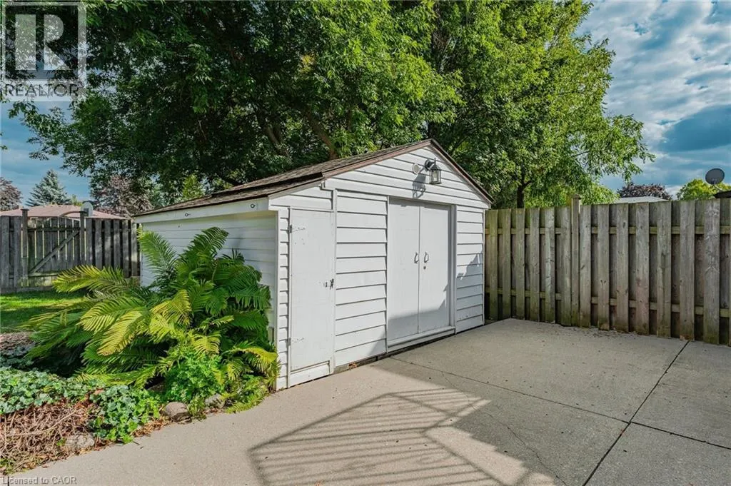 55 LAURIS Avenue
