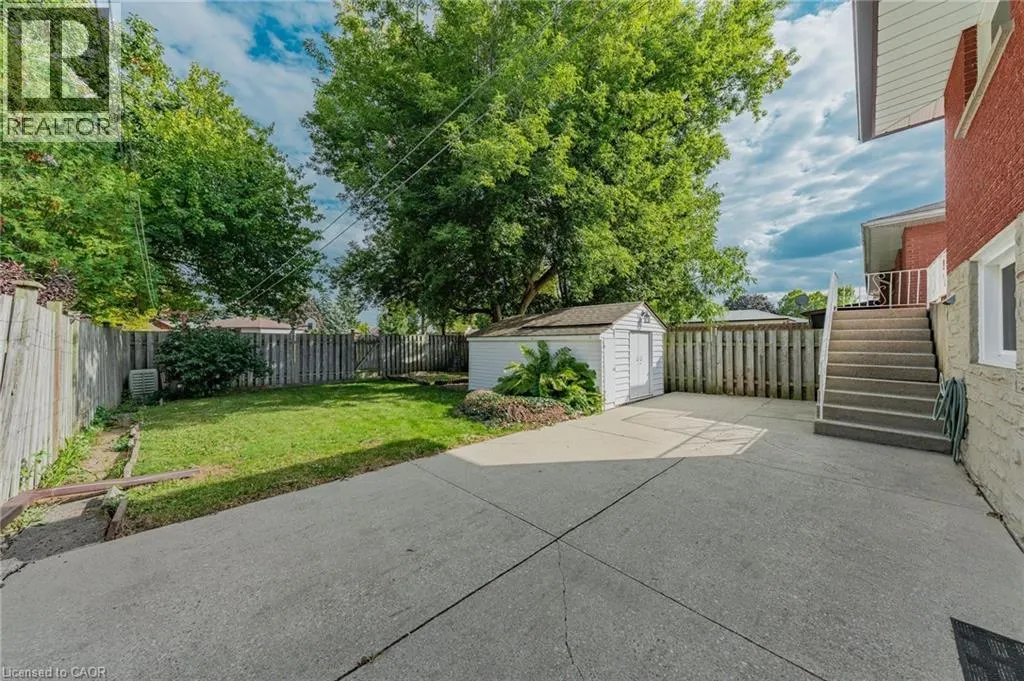55 LAURIS Avenue