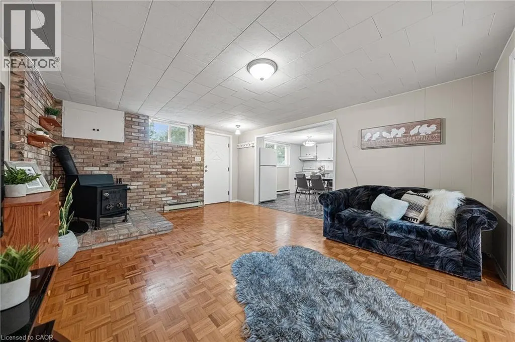 55 LAURIS Avenue