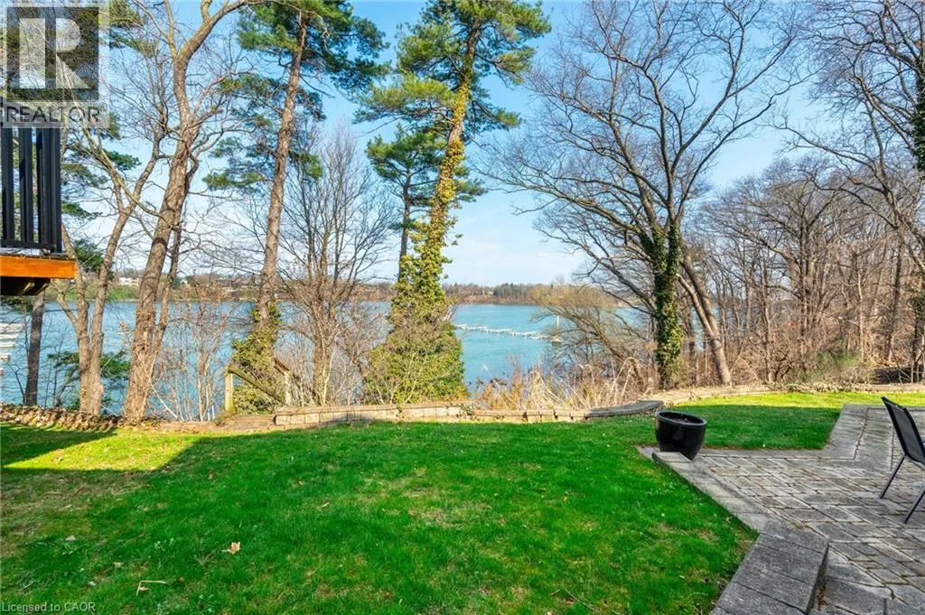 50 HENLEY Drive