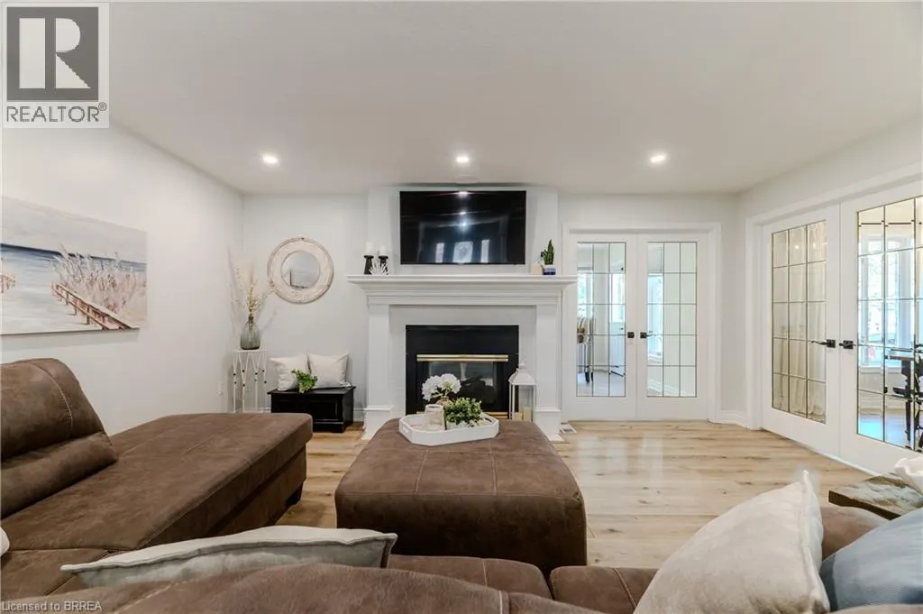5 NEWPORT Lane