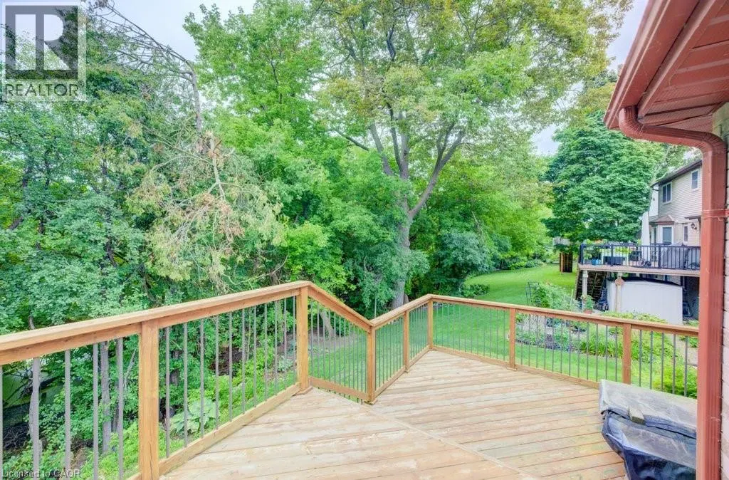 33 MANITOULIN Crescent