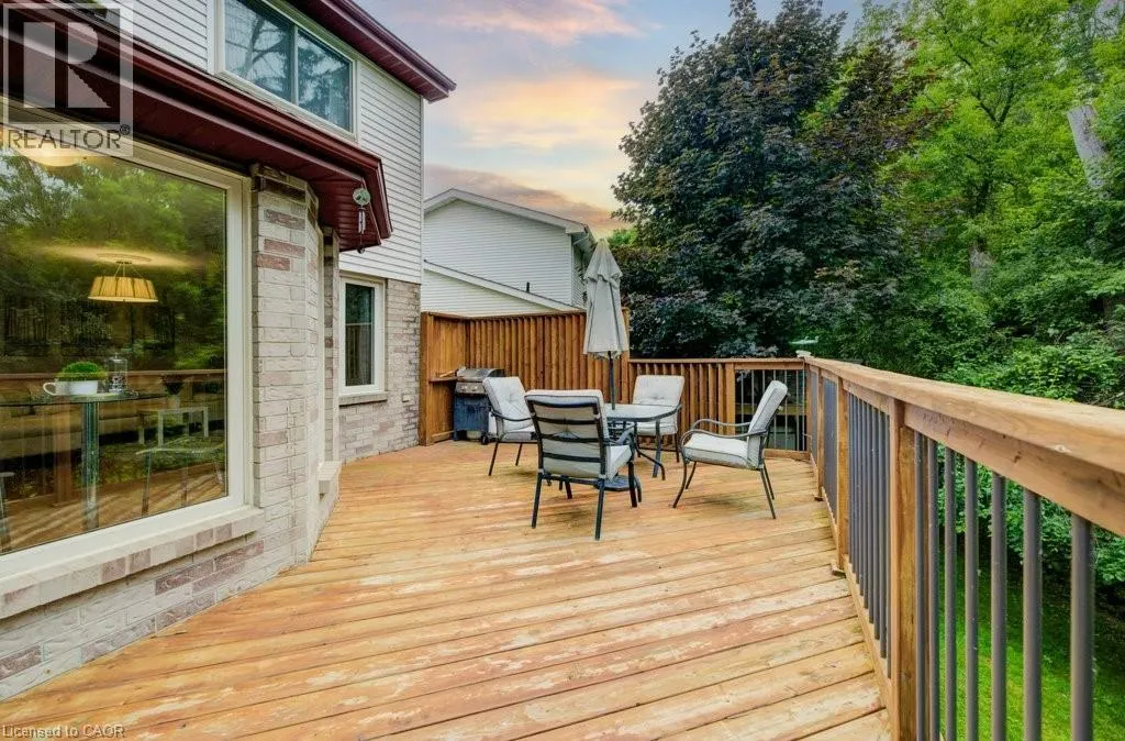 33 MANITOULIN Crescent