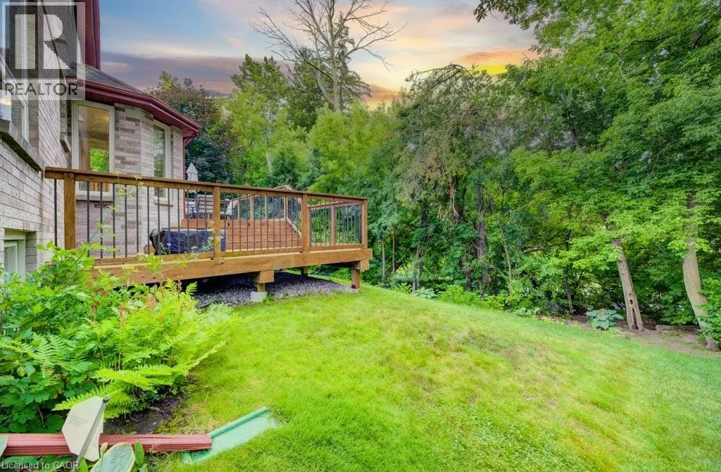 33 MANITOULIN Crescent