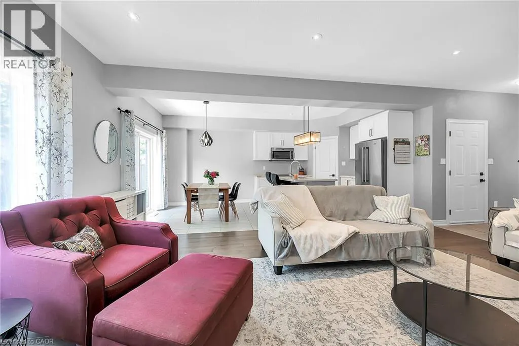 120 VINEBERG Drive Unit# 4, #4