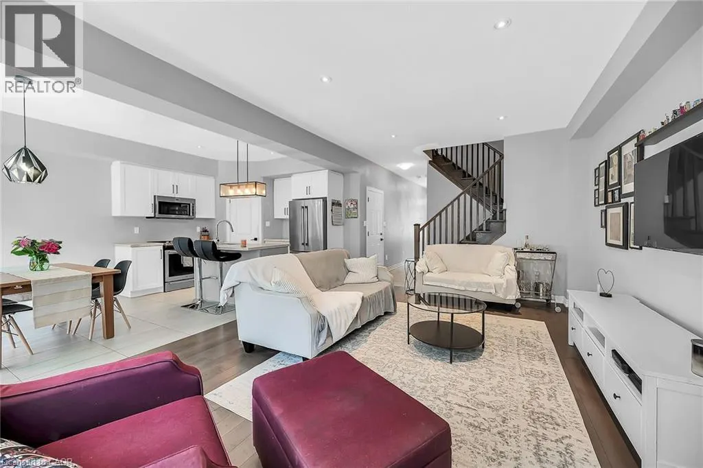 120 VINEBERG Drive Unit# 4, #4