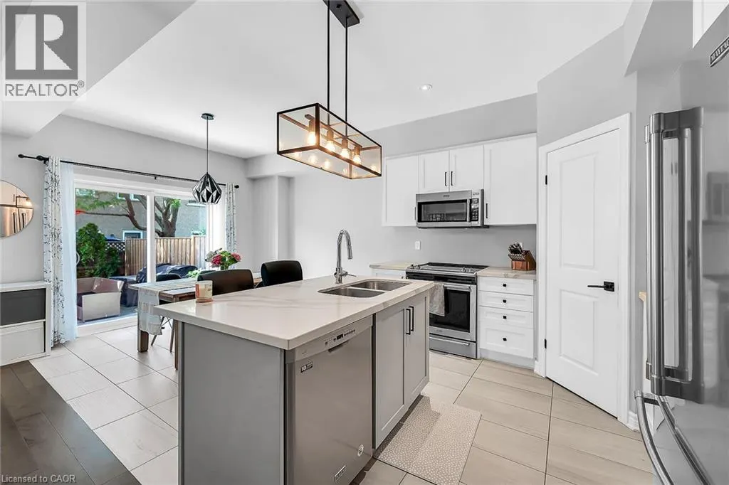 120 VINEBERG Drive Unit# 4, #4