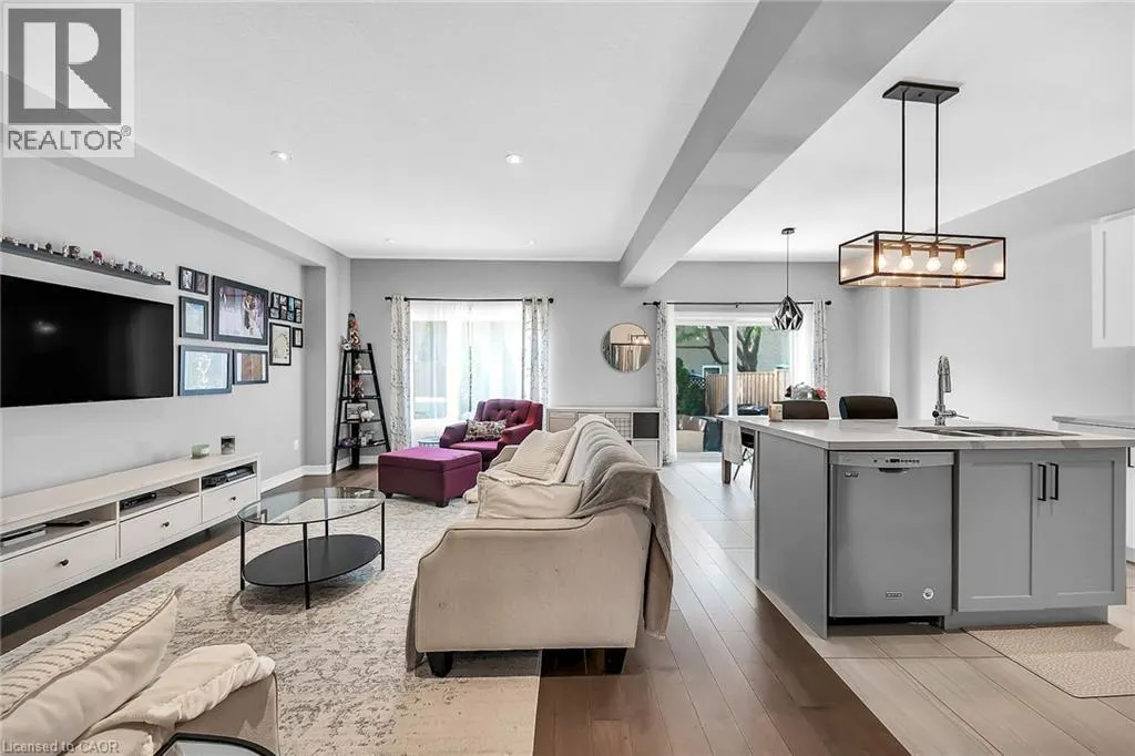 120 VINEBERG Drive Unit# 4, #4