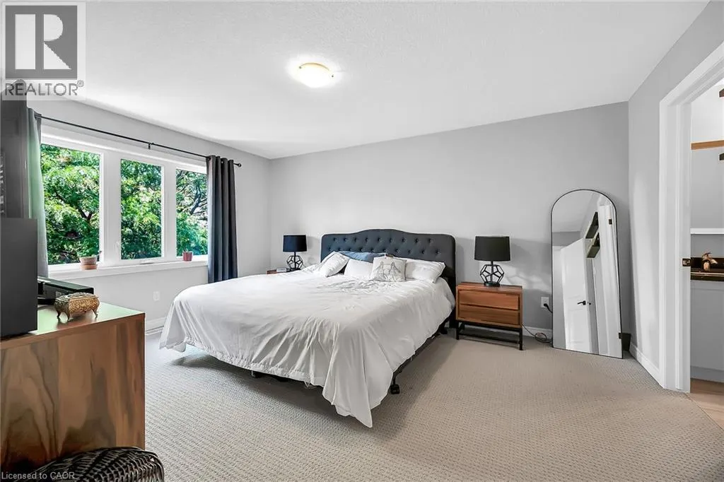 120 VINEBERG Drive Unit# 4, #4