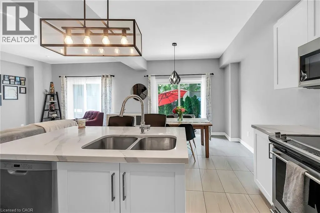 120 VINEBERG Drive Unit# 4, #4